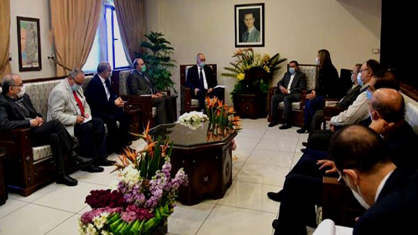 Iranpress: Al-Jaafari, Iranian delegation discuss means to enhance academic exchange