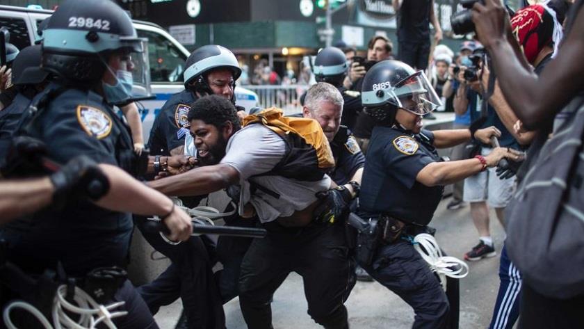 Iranpress: Americans are angry over New York police violence
