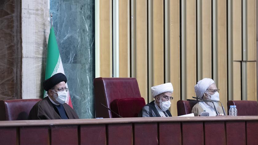 Iranpress: Statement of Assembly of Experts: Return of US to JCPOA without lifting sanctions harmful