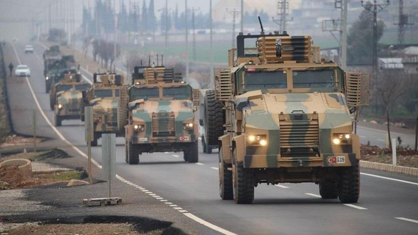 Iranpress: A US military convoy enters Syria from Iraq