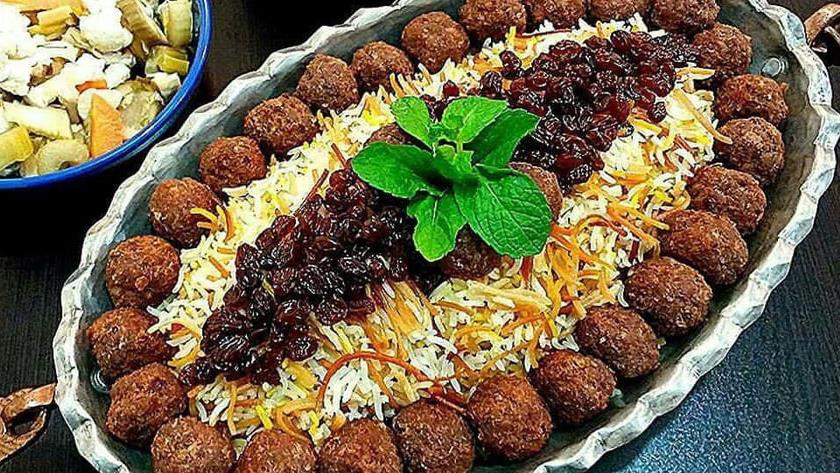 Iranpress: Persian vermicelli with rice (Reshteh polo)