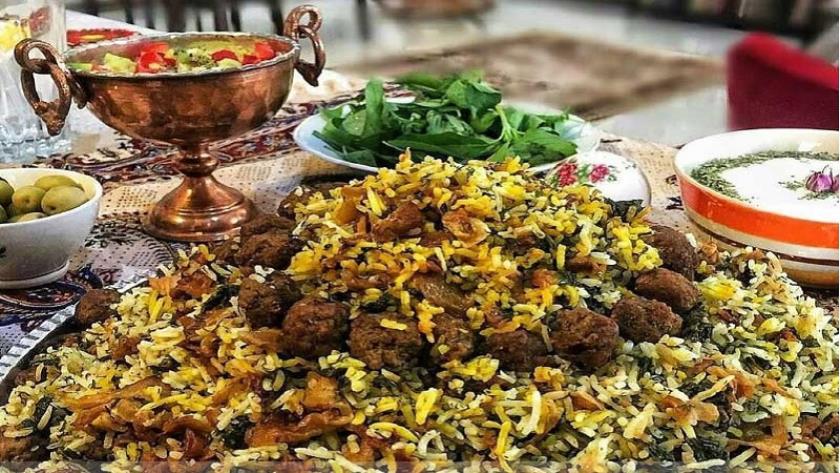 Iranpress: Kalam Polo Shirazi (Persian Cabbage and Rice)