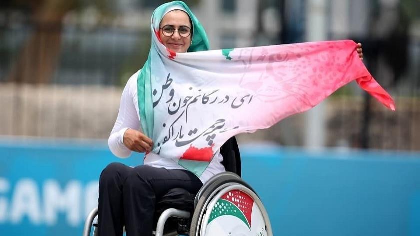 Iranpress: Iranian woman receives Int