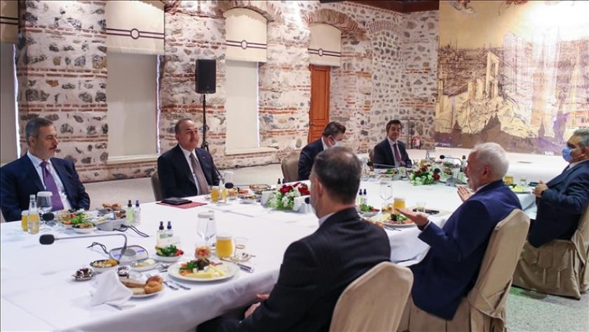 Iranpress: Hope Iran-Turkey relations to move forward based on strategic relations:Zarif