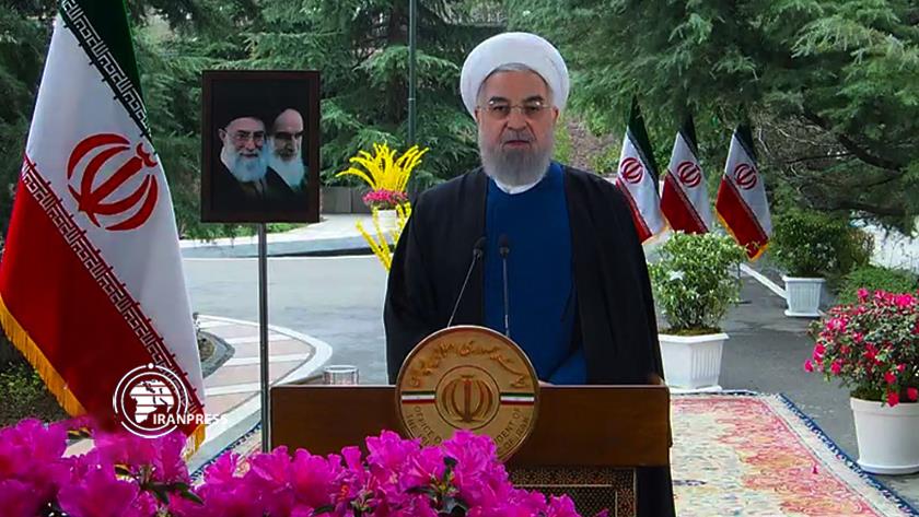 Iranpress: Iranian nation created brilliant chapter in history: Pres. Rouhani