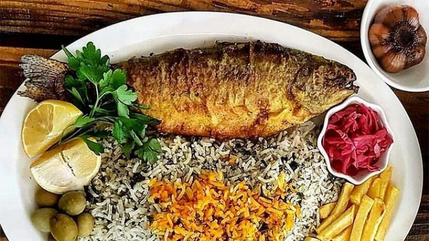 Iranpress: Sabzi Polo ba Mahi (Herb Rice with Fish) 