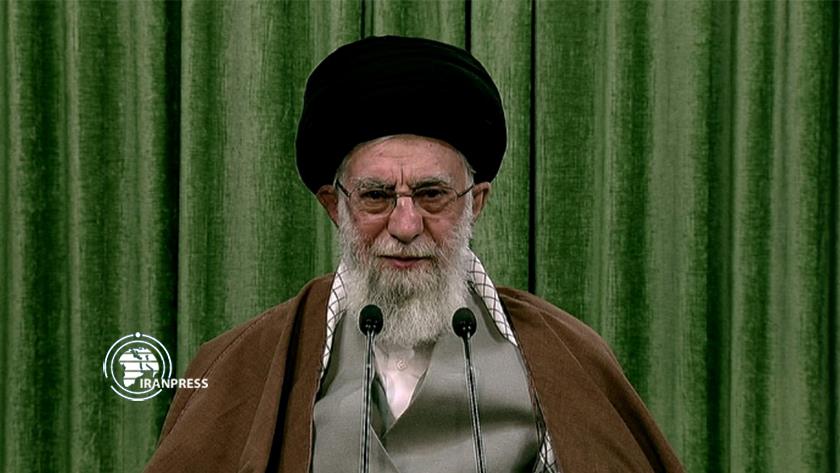 Iranpress: US must lift all anti-Iran sanctions: Leader