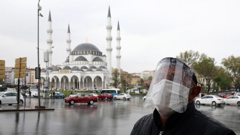 Iranpress: Turkey tightens coronavirus measures, brings back weekend lockdowns