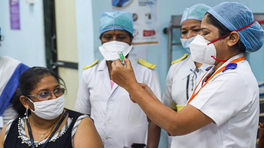 Iranpress: India opens COVID-19 vaccines to over-45s