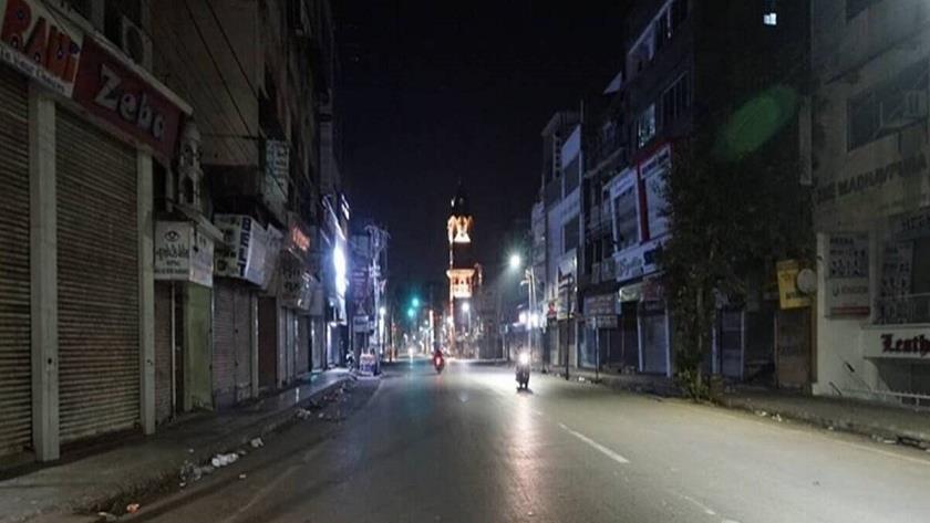 Iranpress: India imposes night-time COVID curfew for New Delhi