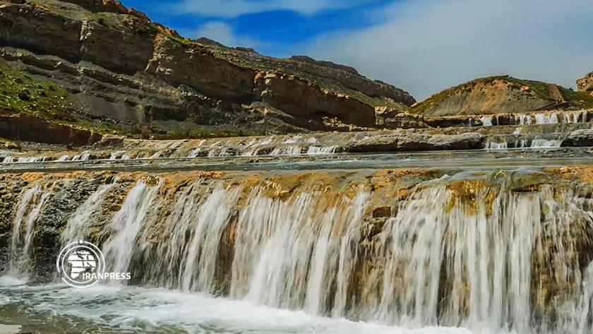 Iranpress: Keyvan waterfall, a beautiful tourist area in Iran Gachsaran