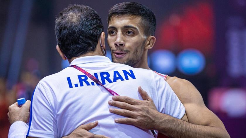 Iranpress: Iran wins two gold medals at Asian Olympic qualifying