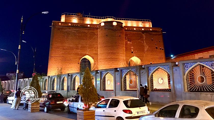 Iranpress: Alisha Citadel, one of the tallest historical walls in Iran