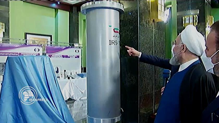 Iranpress: Iran unveils advanced nuclear centrifuges in National Day of Nuclear Technology