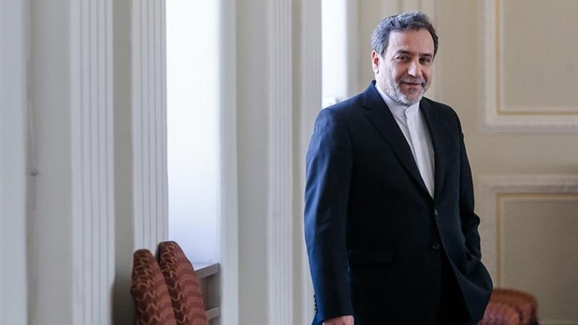 Iranpress: Iran’s Deputy FM leaves Tehran for Vienna