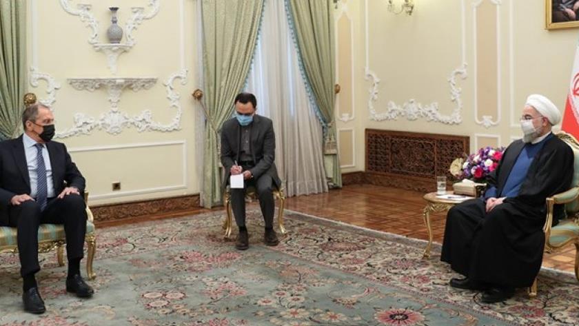 Iranpress: Russian FM meets with Iranian President, Speaker
