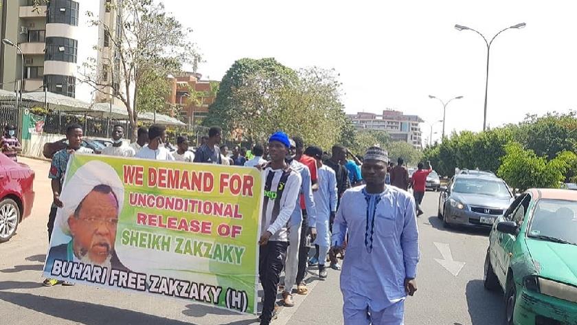 Iranpress: Weekly "Free Zakzaky" rally held in Nigeria
