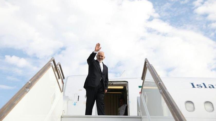 Iranpress: Zarif to visit Indonesia for talks on mutual interests 
