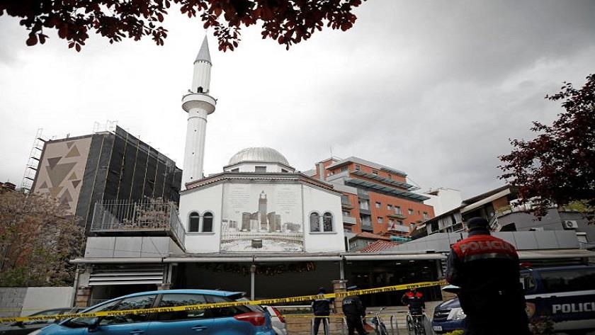 Iranpress: Knife attack leaves 5 injured in a mosque in Albania 