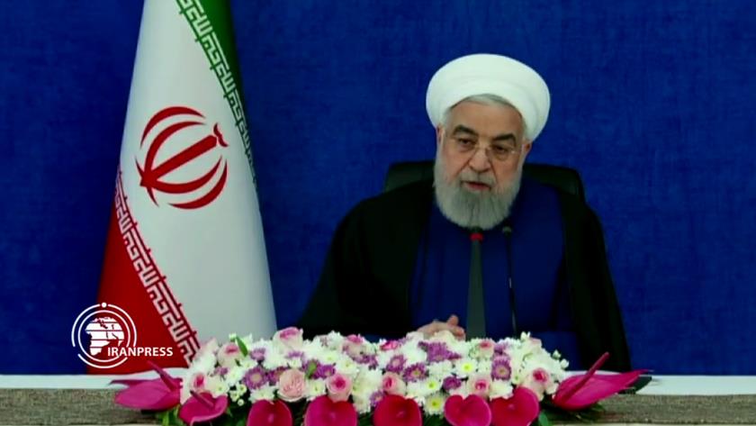 Iranpress: Investment is an important part of the economy: Rouhani