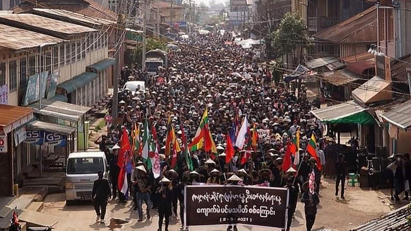 Iranpress: Eight killed as security forces open fire on protesters in Myanmar