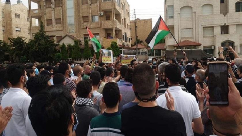 Iranpress: Jordanians demonstrate in support of Palestinians