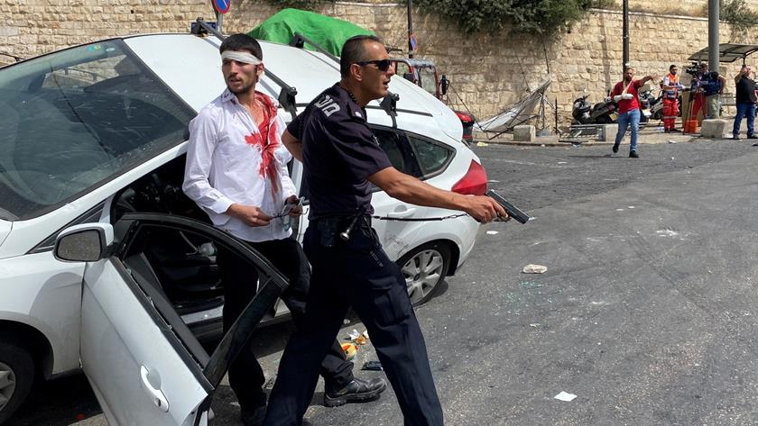 Iranpress: Israeli settler rams into crowd of Palestinians by car in Eastern Jerusalem Al-Quds
