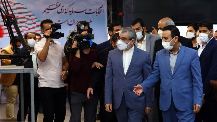 Iranpress: Guardian Council Spox pays visit to Election Headquarters