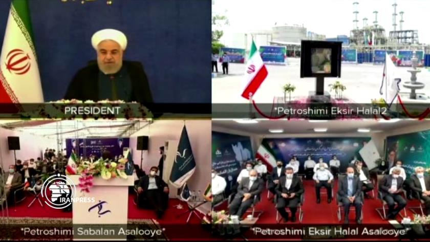Iranpress: Rouhani: Inauguration of national projects all across Iran; kick in US teeth