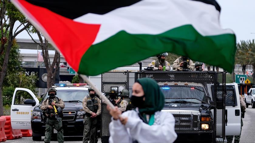 Iranpress: Zionist and pro-Palestine demonstrators clash in NYC