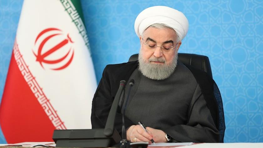 Iranpress: Rouhani felicitates on anniversary of the liberation of southern Lebanon     