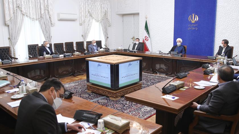 Iranpress: Government to support coronavirus-affected sectors: Rouhani
