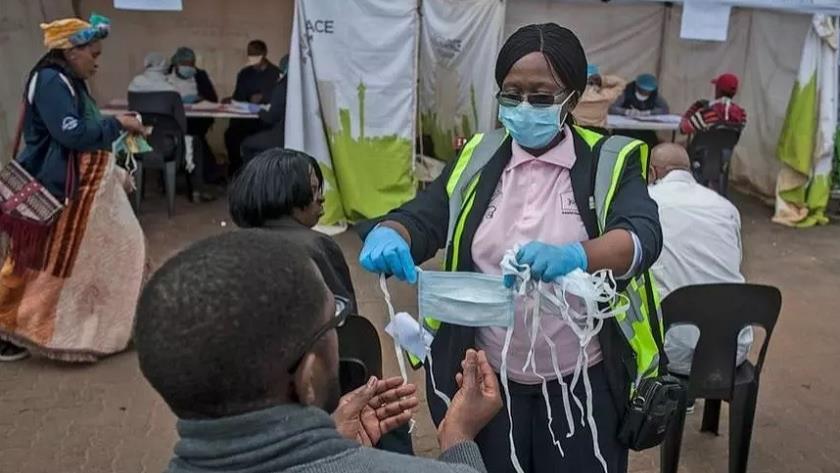 Iranpress: South Africa tightens pandemic restrictions as new cases rise