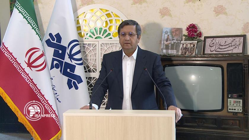 Iranpress: Petrochemical, steel industries play important role in exports