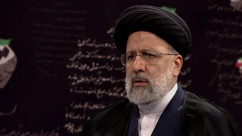 Iranpress: Economy should not be suspended for JCPOA: Raisi