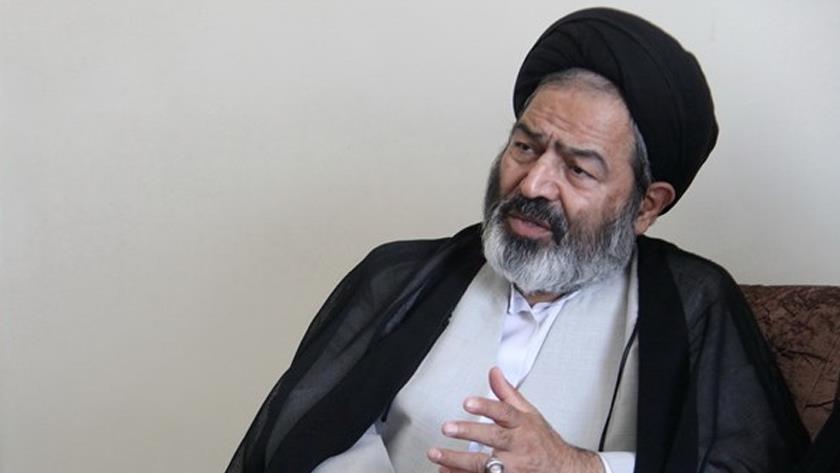 Iranpress: Iran criticizes Saudi-imposed restrictions on Hajj