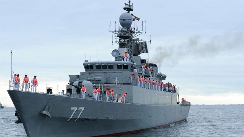 Iranpress: Dena destroyer, Shahin minesweeper join Iran