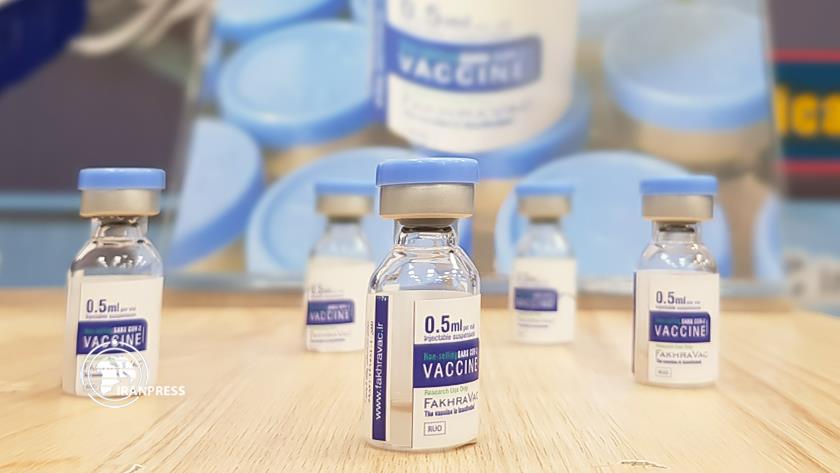 Iranpress: Health Min: Iran to be big producer of COVID-19 vaccine