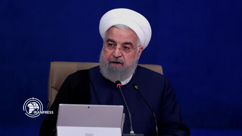 Iranpress: Iranians resist economic war
