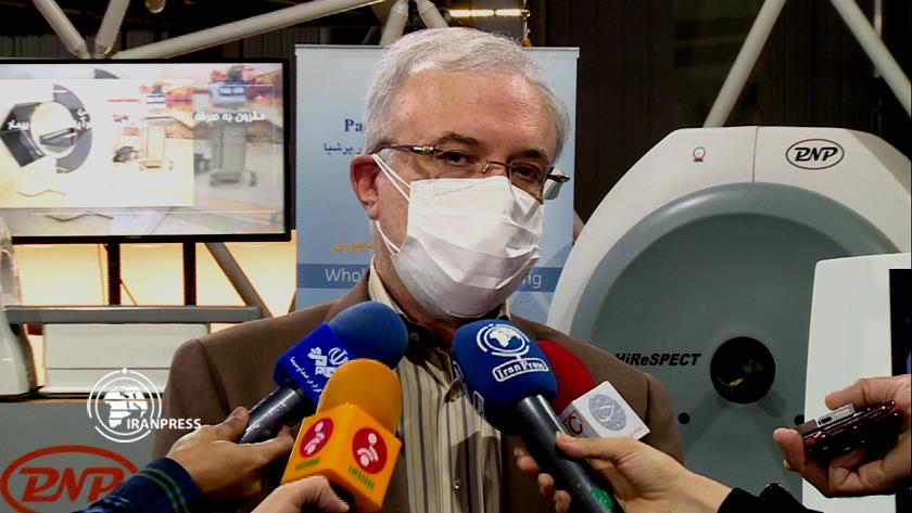 Iranpress: Iran sixth producer of corona vaccine across globe: Health Minister