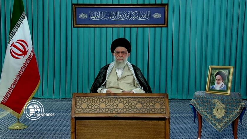 Iranpress: Leader: Fate of country depends on people’s turnout on Friday
