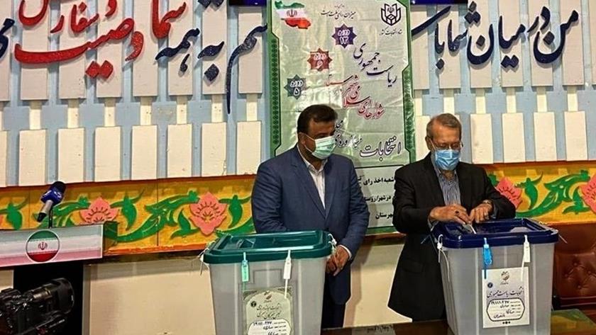 Iranpress: Iranian national figures take part in elections