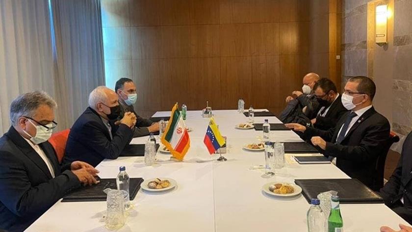 Iranpress: Iran, Venezuela FMs meet in Antalya