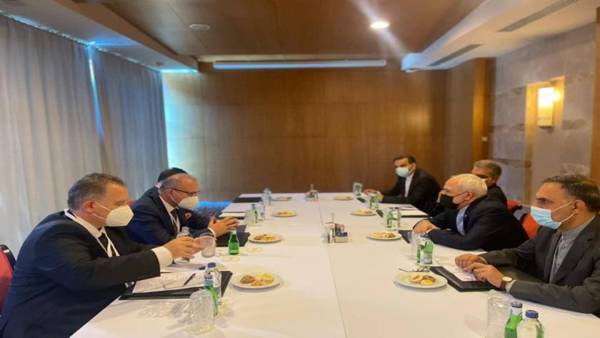 Iranpress: Foreign ministers of Iran, Croatia consult on bilateral issues