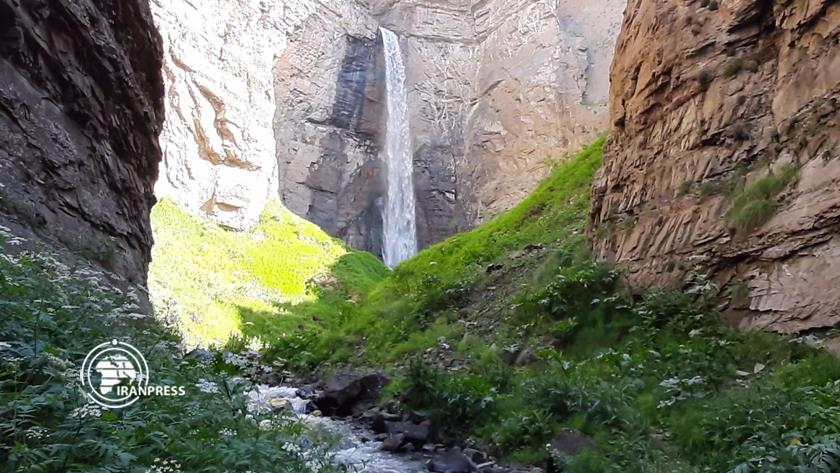 Iranpress: Bride or khubakandi beautiful waterfall in Tonekabon, north of Iran