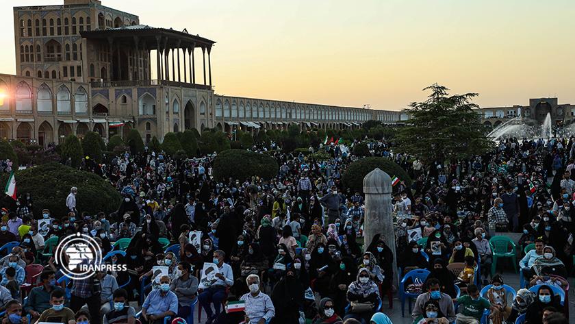 Iranpress: Central Iran celebrates Imam Reza