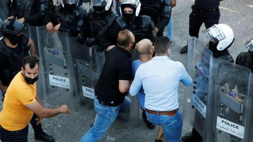 Iranpress: Palestinian Authority forces attack critic