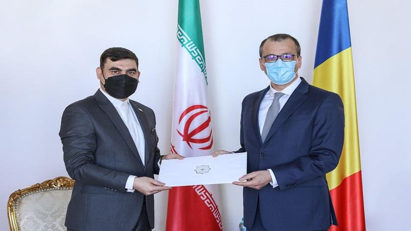 Iranpress: New Iranian ambassador submits his credentials to President of Romania