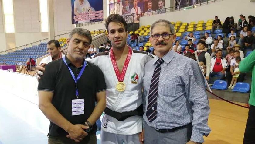 Iranpress: Iranian Paralympic judokas rank 1st, 2nd in world