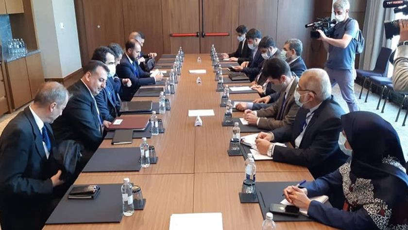 Iranpress: Iranian delegation in Nur-Sultan discusses Syria peace process 